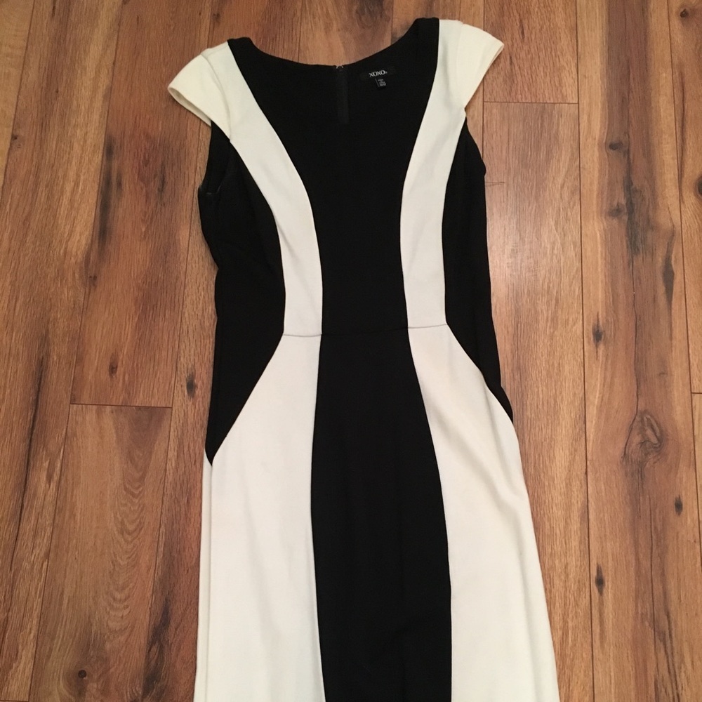 Black and white shirt sleeve dress- knee length